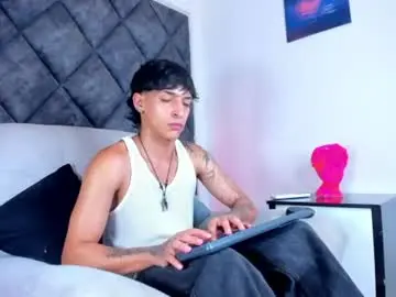 Chaturbate Best live sex cam show of kroywave