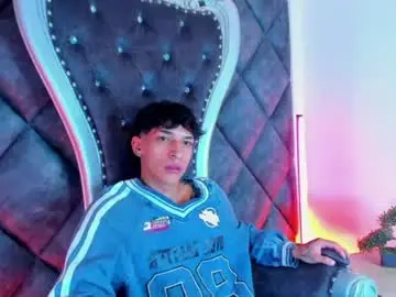 Chaturbate Live Sex Cam of kroywave