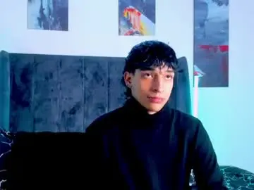 Chaturbate Live Sex Cam of kroywave