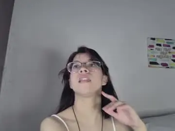 Chaturbate Live Sex Cam of sarahsmitt
