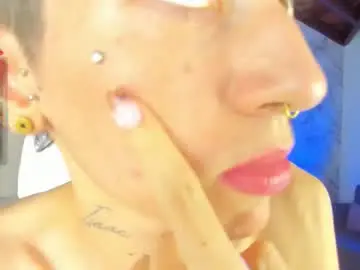 Chaturbate Nude Webcam of shantal_thompson21