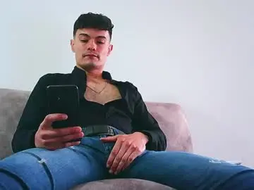 Chaturbate Live Sex Cam of jhohannes_maximo