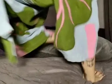 Chaturbate Watch Live Sex Cams of lucyrait