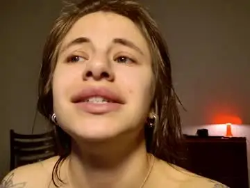 Chaturbate Free Porn Cam of lucyrait