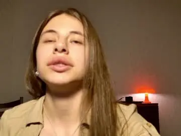 Chaturbate Free Porn Cam of lucyrait