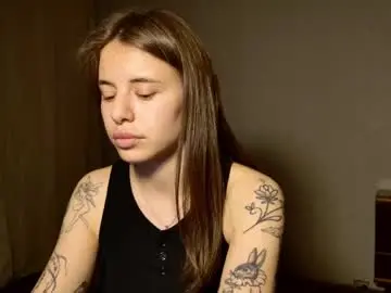 Chaturbate Watch Live Sex Cams of lucyrait