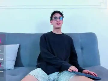 Chaturbate Live Sex Cam of camilo_stark