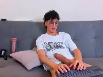 Chaturbate Watch Live Sex Cams of camilo_stark