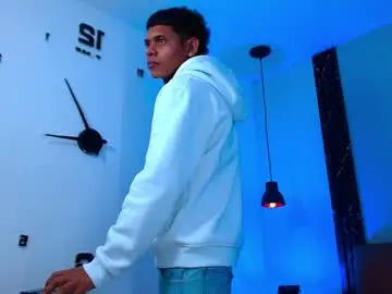 Chaturbate Live Porn of damar_felipe