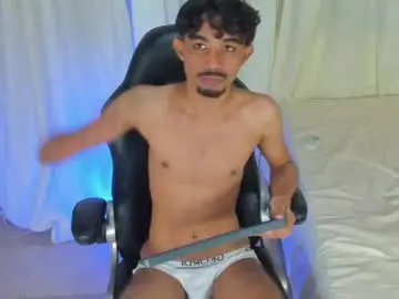 Chaturbate Nude Webcam of leandro_hills