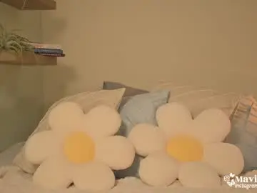 Chaturbate Live Sex Cam of mavii__