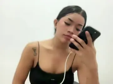 Chaturbate Live Sex Cam of foxxygirly_