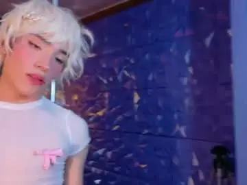Chaturbate Live Sex Cam of isaacnova