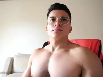 Chaturbate Live Sex Cam of maximohoot