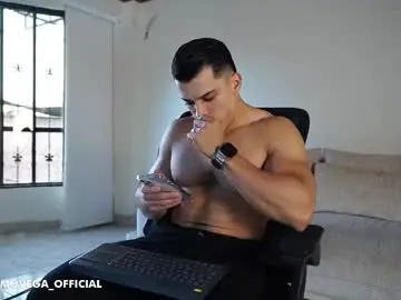 Chaturbate Free Live Porn of maximohoot