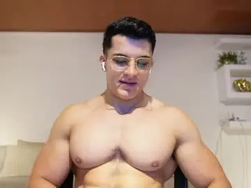 Chaturbate Live Sex Cam of maximohoot