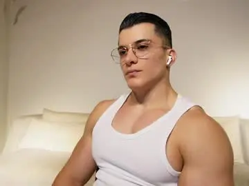 Chaturbate Adult Video Chat of maximohoot