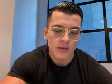 Chaturbate Free Porn Cam of maximohoot