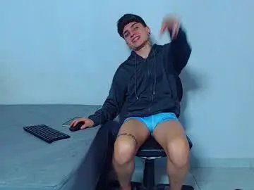 Chaturbate Live Sex Cam of mike777jr