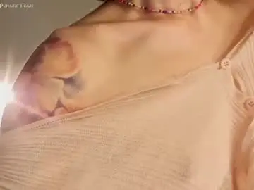 Chaturbate Live Sex Cam of ambientmoon