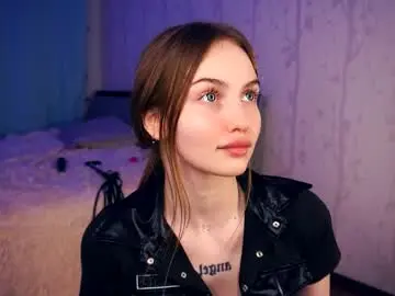 Chaturbate Live Sex Cam of hip_hop_baby