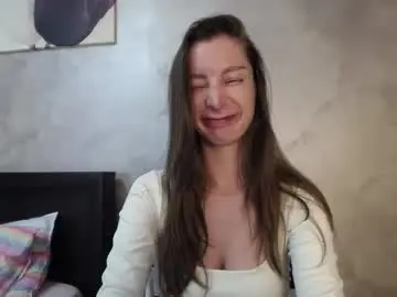 Chaturbate Best live sex cam show of hotilia18