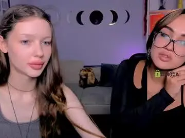 Chaturbate Live Sex Cam of khloebeauty