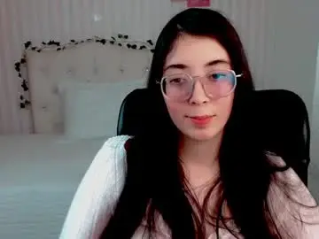 Chaturbate Live Sex Cam of emmalove_doll