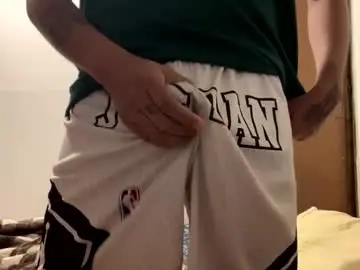 Chaturbate Live Sex Cam of y0ungwithbrowndick