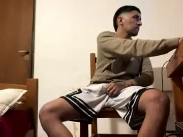 Chaturbate Sex Chat of y0ungwithbrowndick