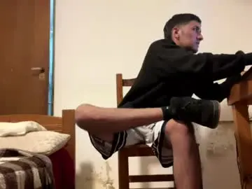 Chaturbate Nude Webcam of y0ungwithbrowndick