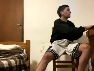 Chaturbate Live Sex Cam of y0ungwithbrowndick