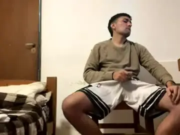 Chaturbate Sex Chat of y0ungwithbrowndick