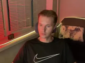 Chaturbate Live Sex Cam of leonnextdoor