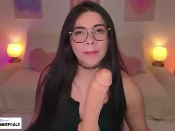 Chaturbate Best live sex cam show of cammiefoalss