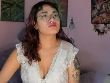 Chaturbate Live Sex Cam of maddy_jhonsson