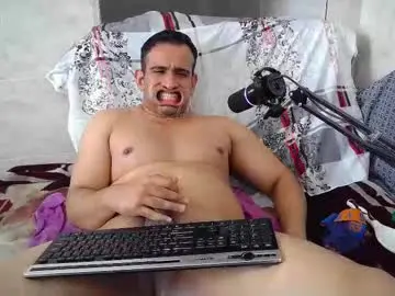 Chaturbate Adult Video Chat of yummerboy