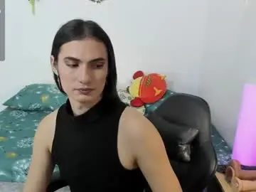 Chaturbate Live Sex Cam of _shantallskinny_