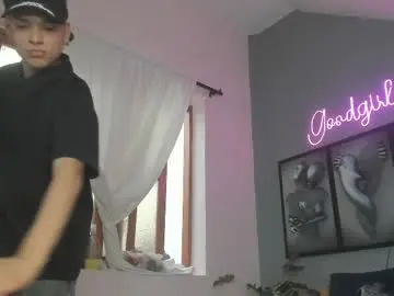 Chaturbate Watch Live Sex Cams of camillo_virgil