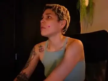 Chaturbate Best live sex cam show of laura_r23