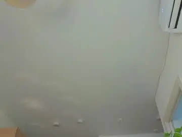 Chaturbate Free Live Porn of lili__roze_