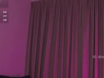 Chaturbate Nude Webcam of alison_miller9