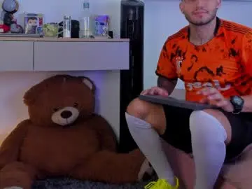 Chaturbate Live Sex of deymon_scott