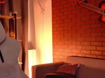 Chaturbate Live Sex Cam of elliecutes