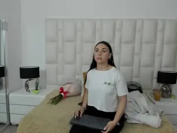 Chaturbate Watch Live Sex Cams of ariana_rouse_