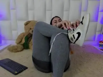 Chaturbate Watch Live Sex Cams of ariana_rouse_