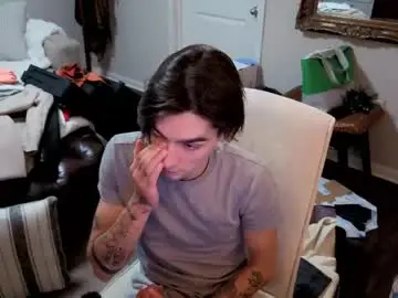 Chaturbate Free Porn Cam of str8whiteboy21