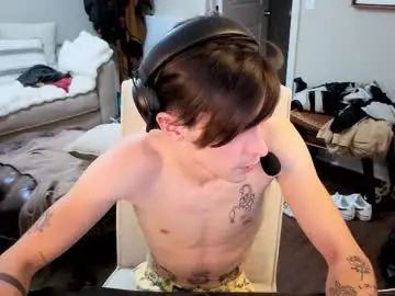 Chaturbate Free Porn Cam of str8whiteboy21