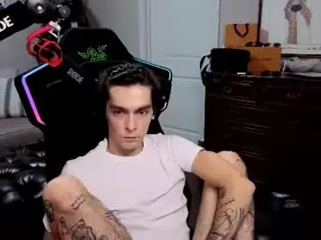 Chaturbate Live Sex Cam of str8whiteboy21