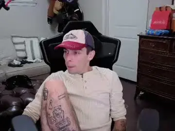 Chaturbate Free Porn Cam of str8whiteboy21